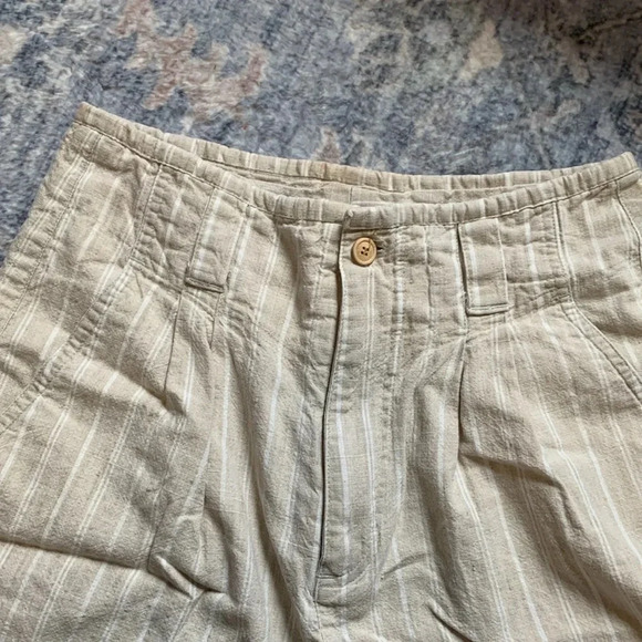 Vintage linen blend bareback stripped shorts - Picture 2 of 11